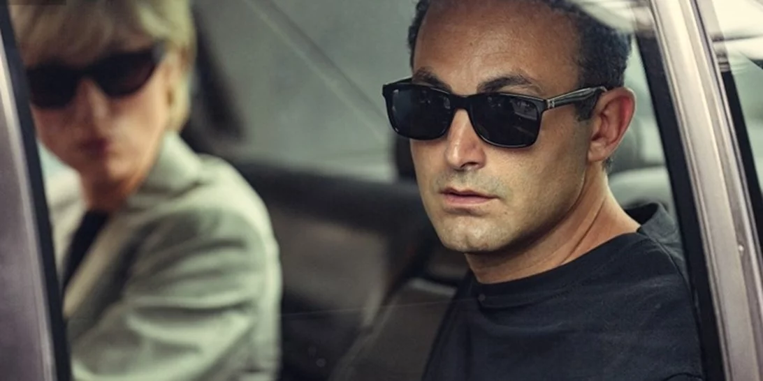 The Crown: O φωτογράφος Μario Brena αρνείται ότι τον προσέλαβε ο Mohamed Al-Fayed για να τραβήξει τη φωτογραφία Τhe Kiss, που αποτέλεσε την αρχή του τέλους