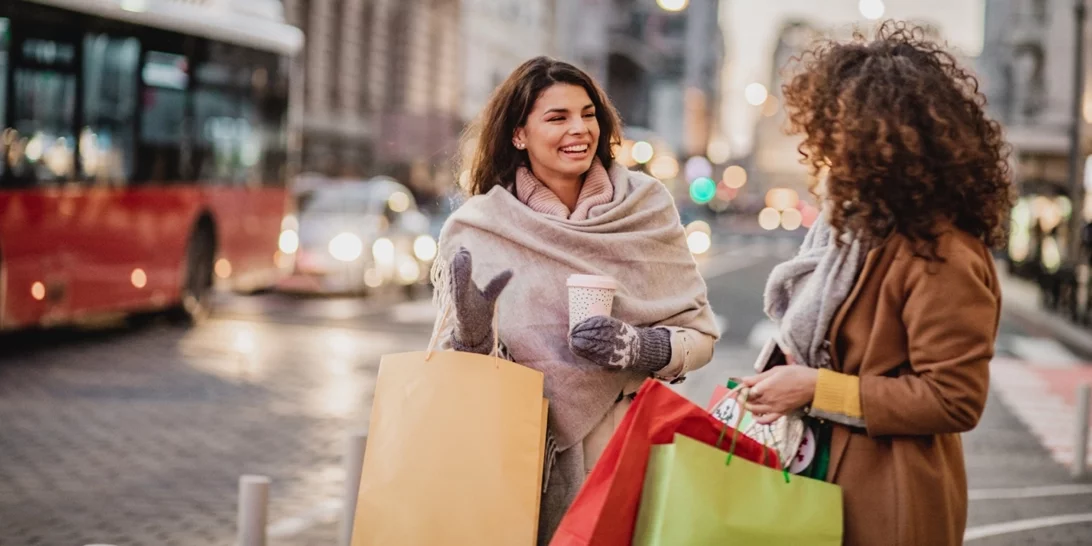 Οι πιτζάμες, οι κάλτσες και τα εσώρουχα που μπορείς να κάνεις δώρο αυτές τις εορτές στα αγαπημένα σου πρόσωπα