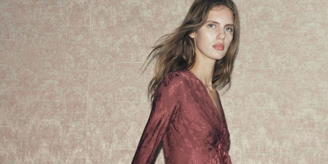 Τα διάσημα φορέματα της νέας σεζόν που θα βρεις με έκπτωση στη Zara