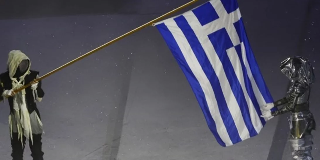 Ολυμπιακοί Αγώνες 2024 | Η ελληνική σημαία και η Νίκη της Σαμοθράκης στην τελετή λήξης στο Παρίσι [βίντεο]