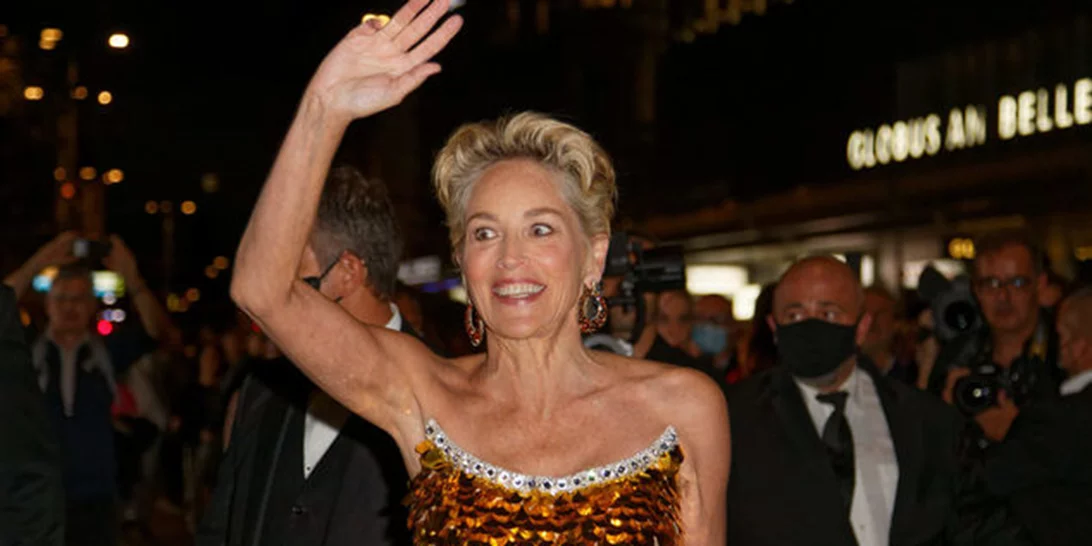 Sharon Stone | Ο πατέρας της τη χτυπούσε με τη ζώνη και ο παππούς της την κακοποιούσε σεξουαλικά