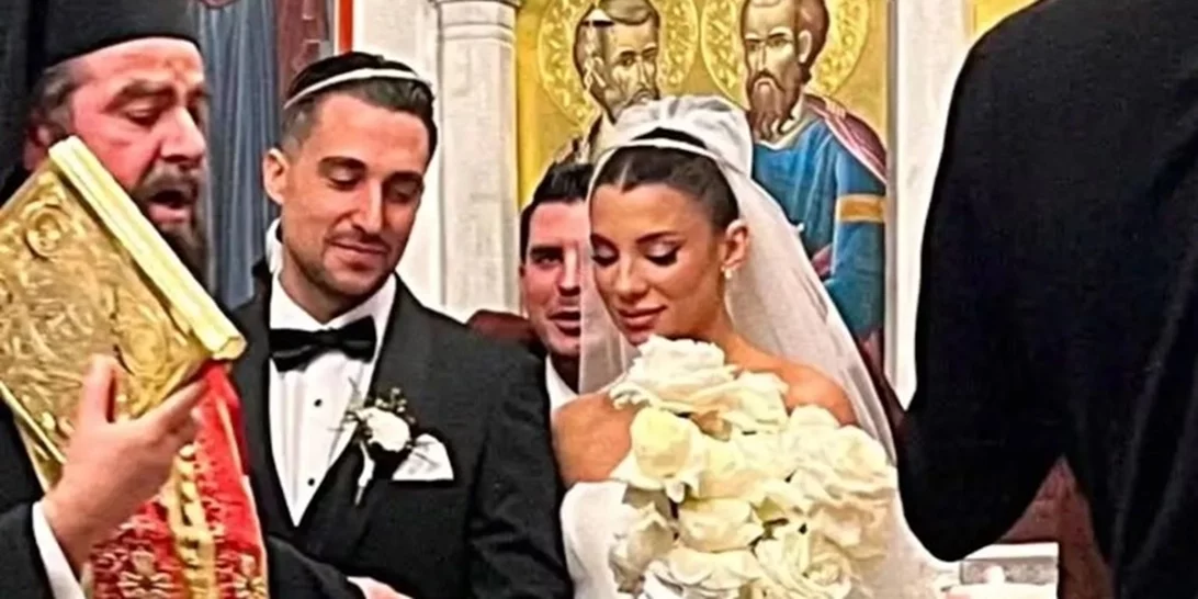 Παντρεύτηκαν Σάκης Κατσούλης και Μαριαλένα Ρουμελιώτη