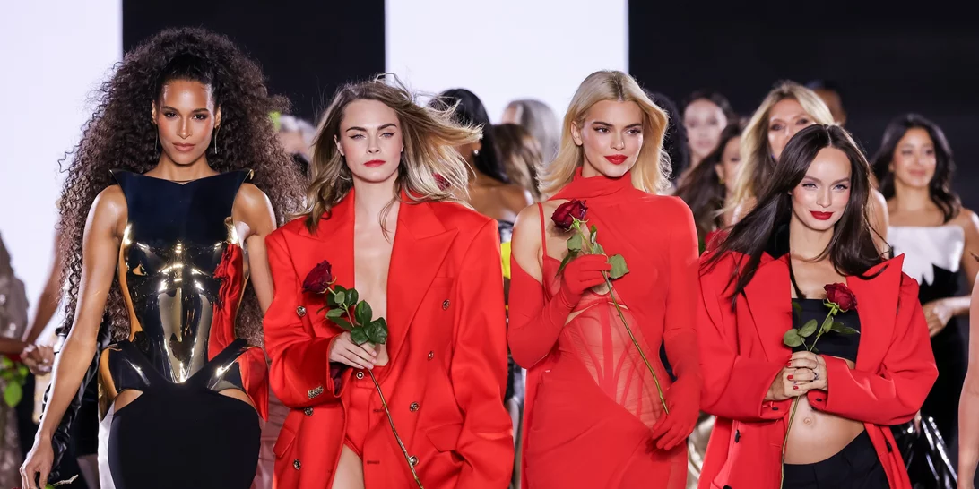 Παρίσι | Οι διάσημες που έλαμψαν στο catwalk του Le Défilé της L'Oréal Paris