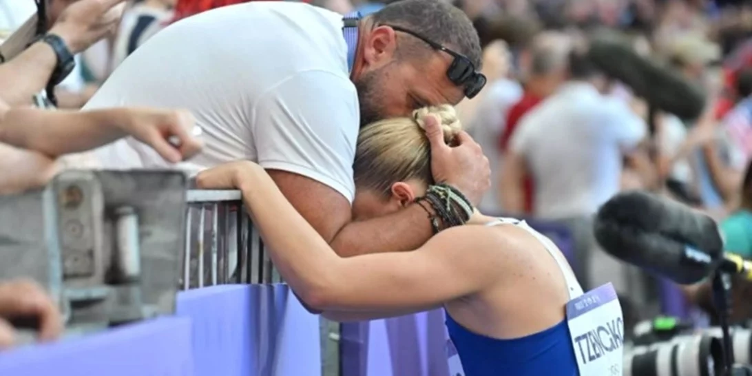 Ολυμπιακοί Αγώνες 2024 | H Ελίνα Τζένγκο έμεινε στην 9η θέση του ακοντισμού - Ξέσπασε σε κλάματα