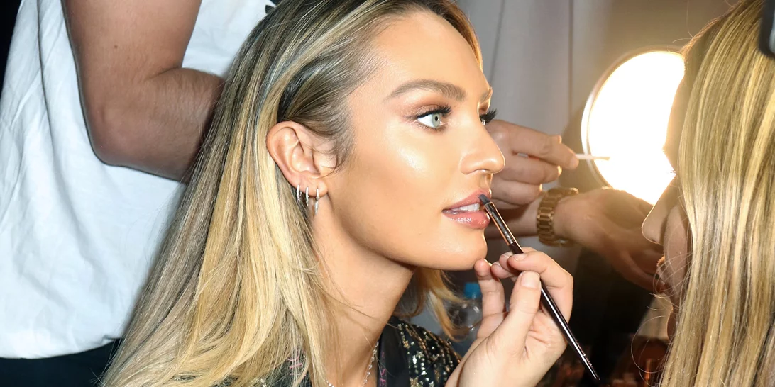 Τα 3 pro tips που θα χαρίσουν στο κραγιόν σου μεγαλύτερη διάρκεια και σταθερότητα