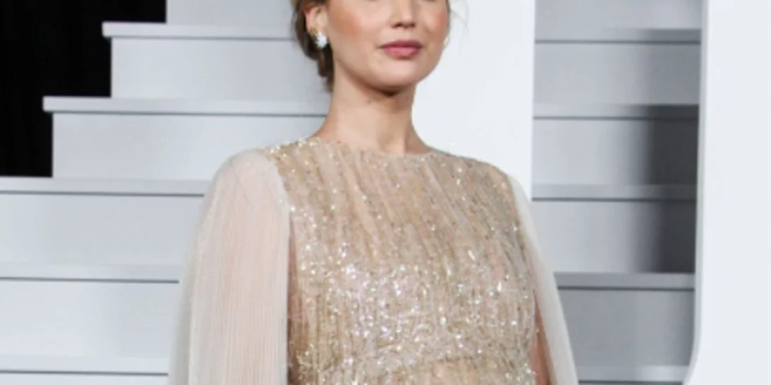 Jennifer Lawrence | Οι πρώτες φωτογραφίες με το μωρό της