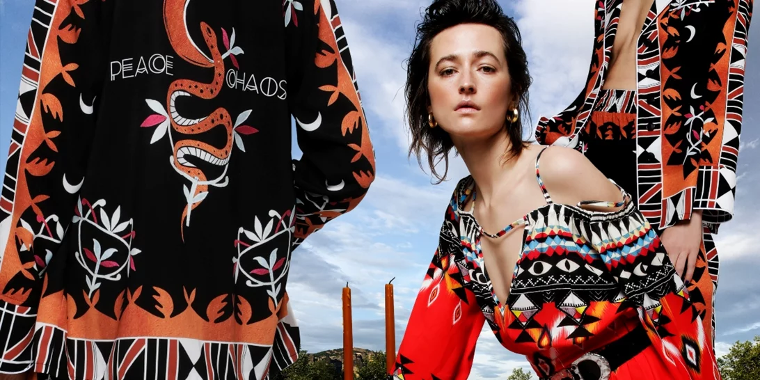 Τα ζωηρά μοτίβα της Peace + Chaos επιστρέφουν για τη συλλογή της Άνοιξης