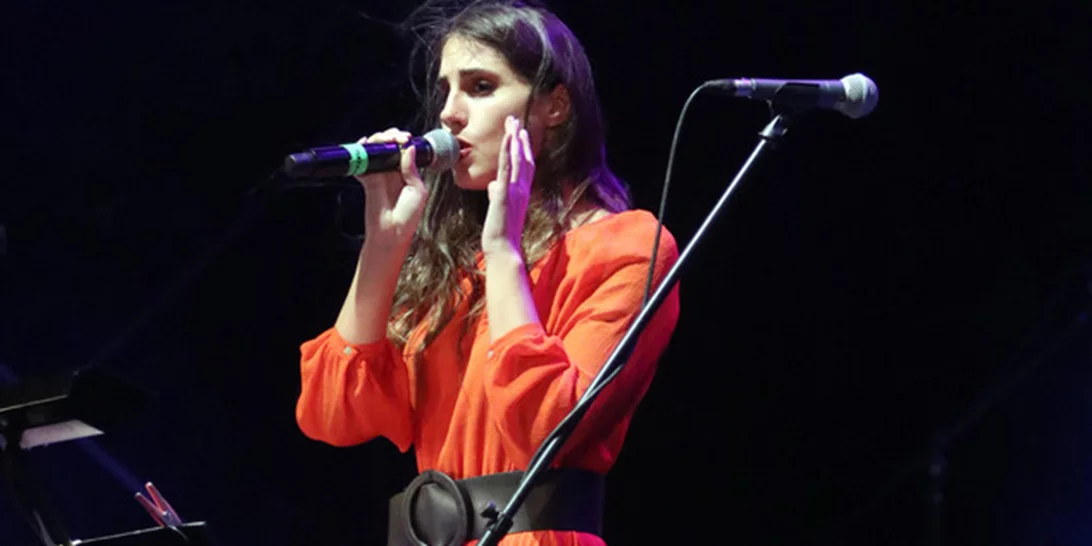 Η Παυλίνα Βουλγαράκη μίλησε στον Γρηγόρη Αρναούτογλου για τη δύσκολη εφηβεία της και τον καρκίνο της μητέρας της