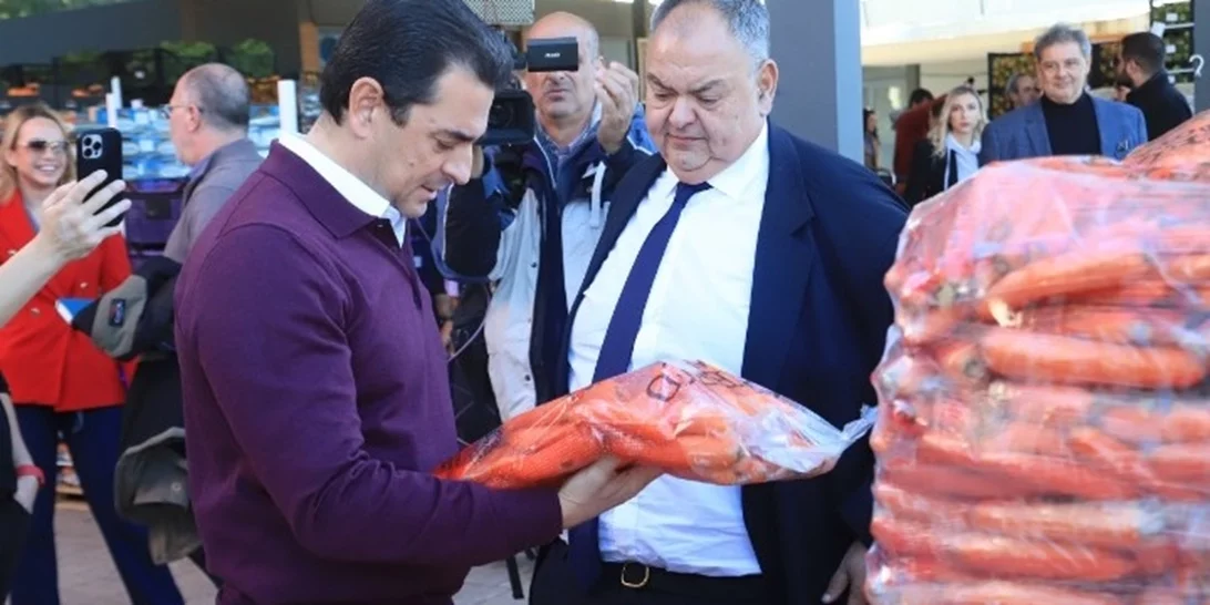 Κώστας Σκρέκας | Τα Χριστούγεννα είναι περίοδος αλληλεγγύης και ανθρωπιάς