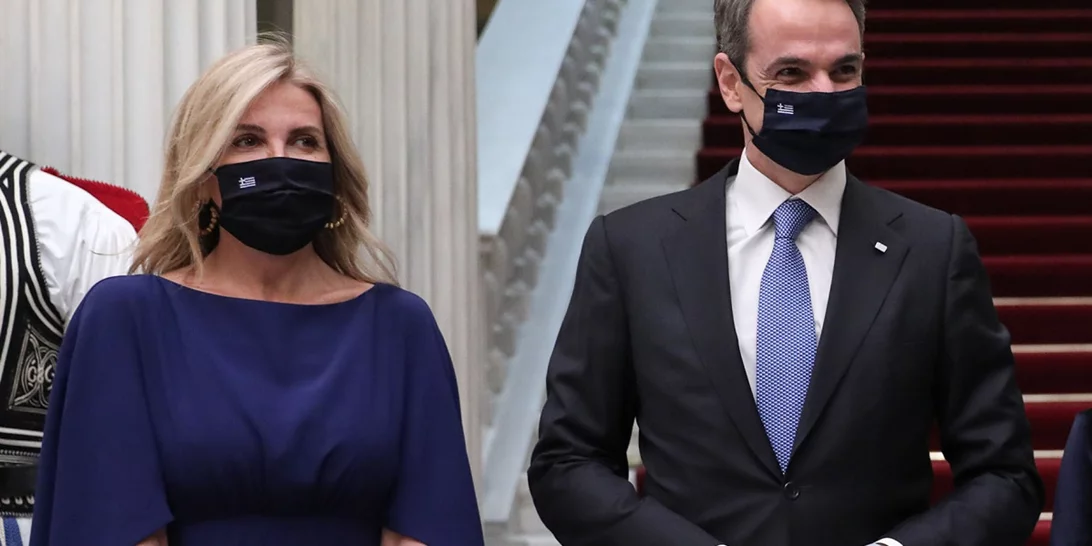 Μαρέβα Μητσοτάκη | Η εμφάνισή της στο Προεδρικό Μέγαρο και το ιδιαίτερο βραχιόλι που συζητήθηκε