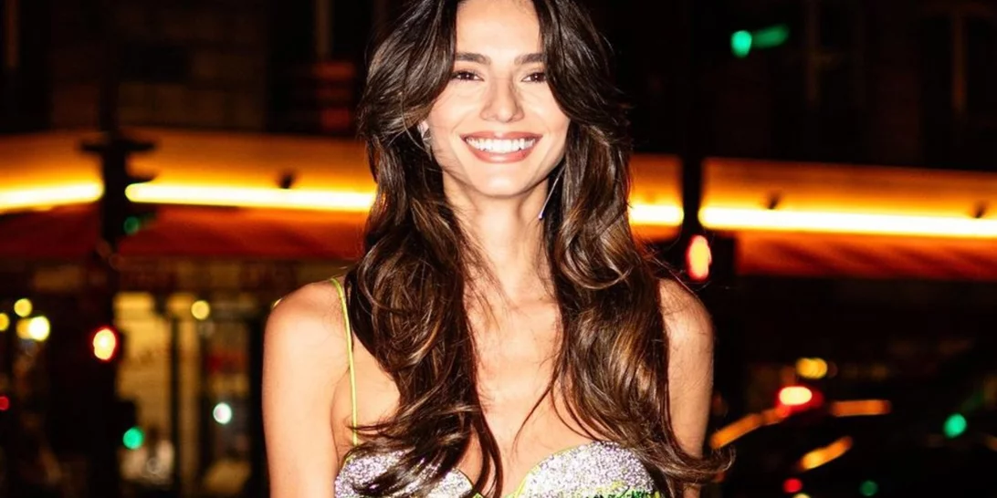 Η Ηλιάνα Παπαγεωργίου με εντελώς άβαφα νύχια | Κι όμως, το αποτέλεσμα ήταν πιο chic από ποτέ