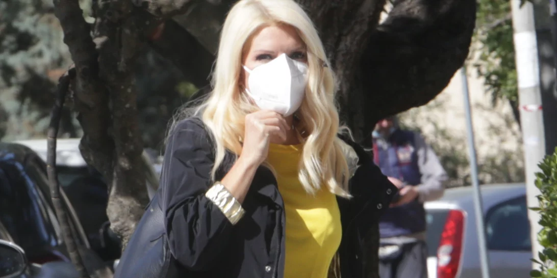 Στην τοποθεσία Κηφισιά | Η έξοδος της Ελένης Μενεγάκη μετά το άνοιγμα της εστίασης