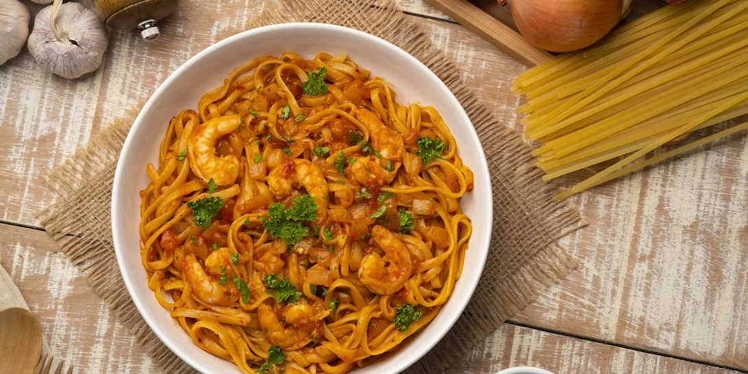 "Τι να μαγειρέψω σήμερα;" | Η Κατερίνα Παπουτσάκη έφτιαξε την τέλεια νηστίσιμη γαριδομακαρονάδα