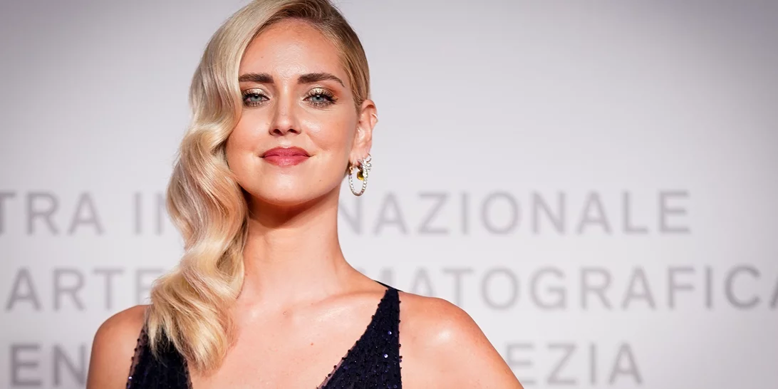Chiara Ferragni | Δες τα μοντέρνα looks που επέλεξε να φορέσει στην Ελλάδα η διάσημη fashion influencer
