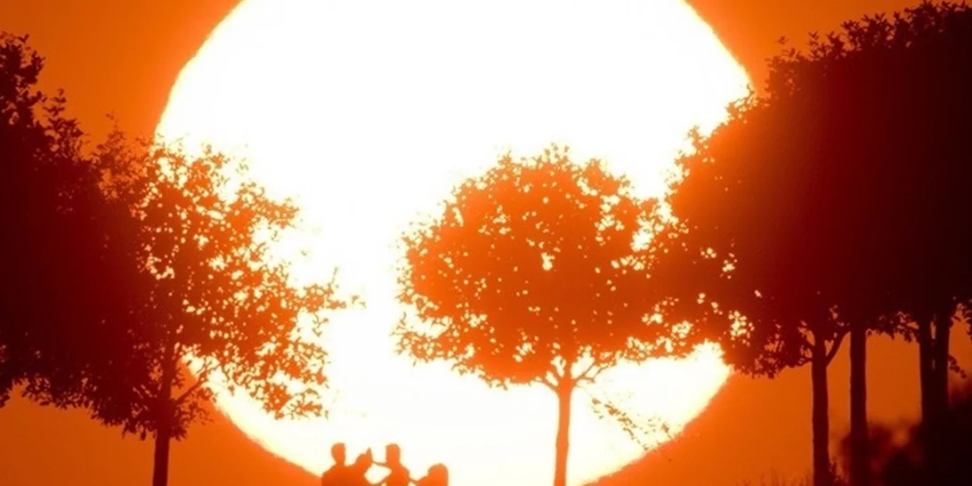 Τον Μάιο οι ασυνήθιστα υψηλές θερμοκρασίες παρέμειναν ο κανόνας σε γη και θάλασσες