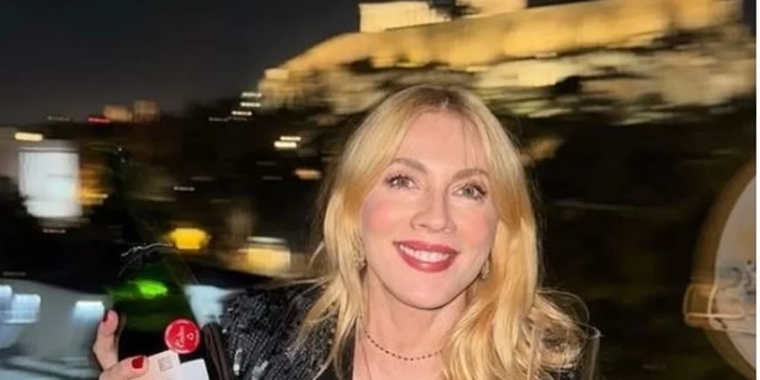 Σμαράγδα Καρύδη | Άνοιξε το υπέροχο σπίτι της για τους φίλους της - Βρίσκεται κάτω από τον ιερό βράχο της Ακρόπολης