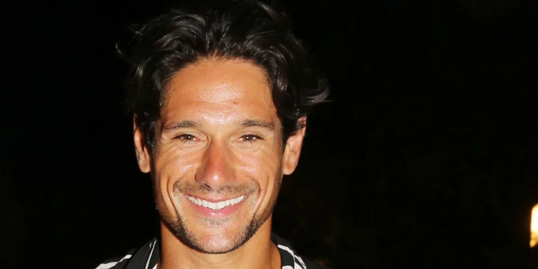 Οι αποκαλύψεις του Πάνου Βλάχου για τα παρασκήνια της Μουρμούρας: "Έπαιρνα τα ρούχα της Ελένης Κοκκίδου, τα φορούσα και..."