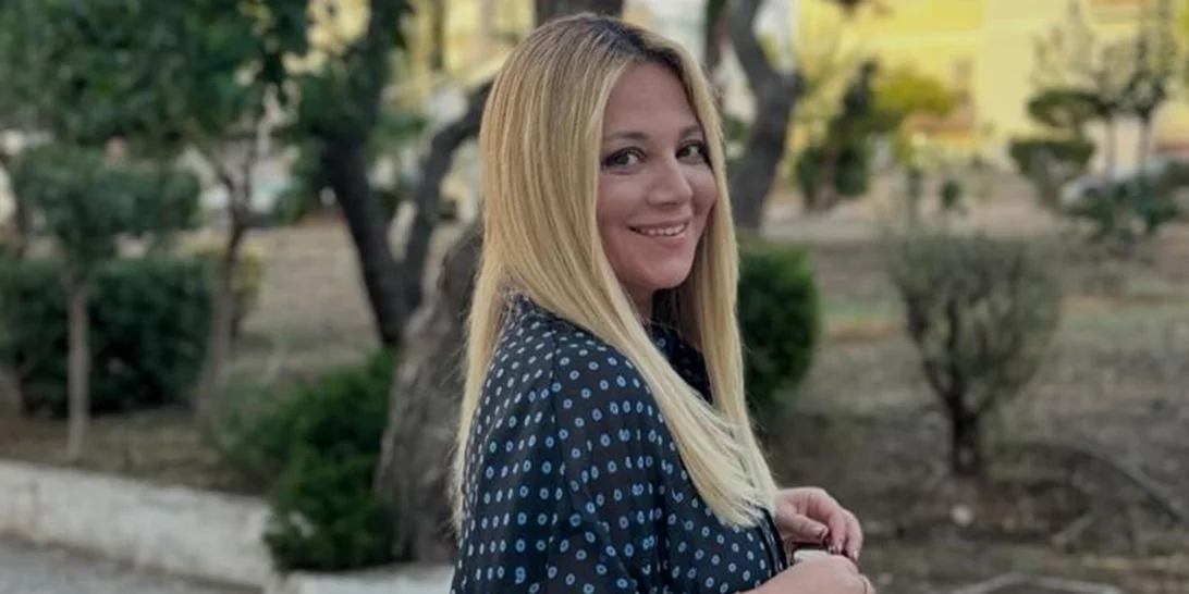 Νάνσυ Ζαμπέτογλου | Το φόρεμά της από τη Regalinas είναι η ιδανική πρόταση για μια ανοιξιάτικη ανανέωση