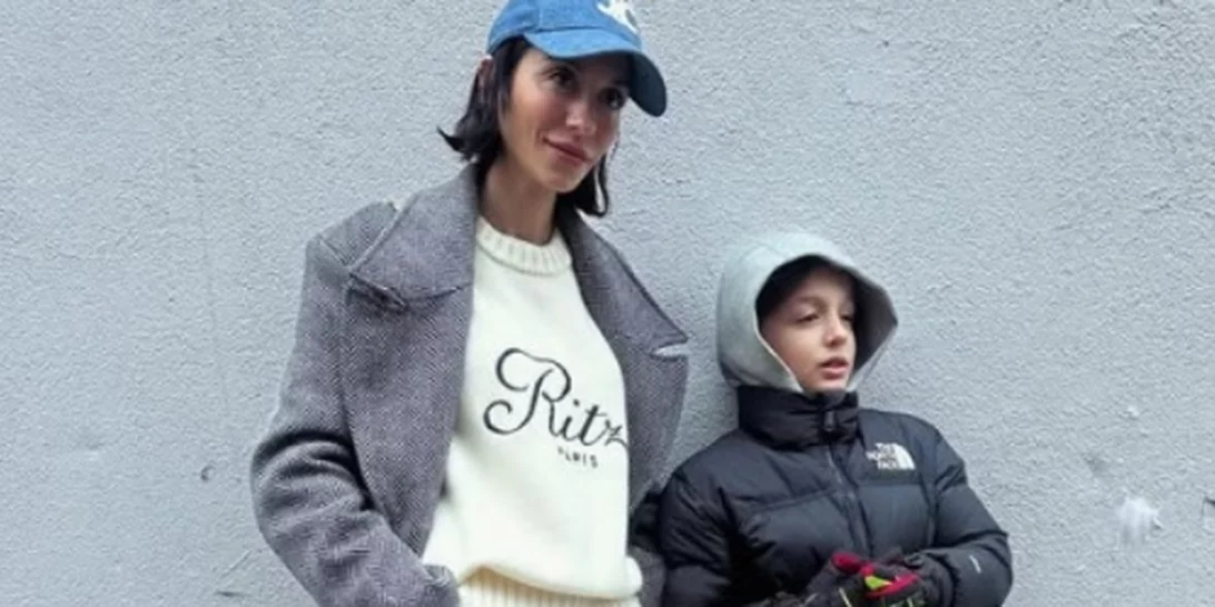 "Ποια είμαι εγώ που θα του υποδείξω πού πρέπει να κοιμάται;" | Η ανάρτηση της Σοφίας Καρβέλα για τη συγκοίμηση