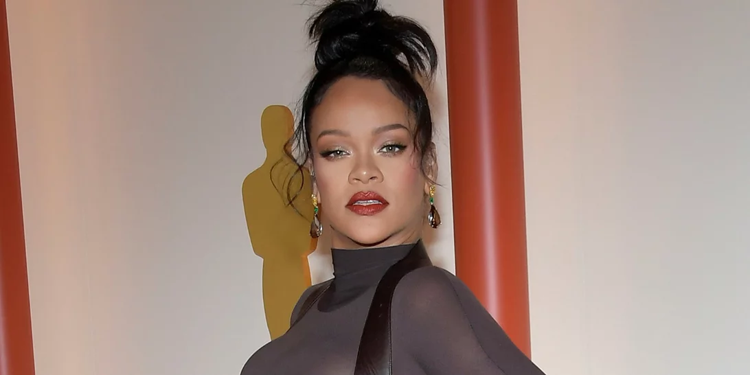 Rihanna | Με beehive και κατακόκκινο κραγιόν σαν άλλη Amy Winehouse