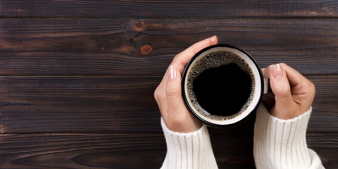 Ποια είναι η καλύτερη ώρα της ημέρας για να πιεις καφέ; Η απάντηση θα σε εκπλήξει
