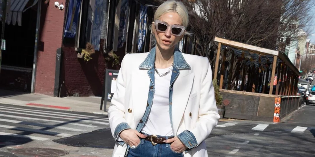 Πώς θα φορέσεις το τζιν σου την άνοιξη; Η Σοφία Καρβέλα προτείνει τα πιο κομψά looks