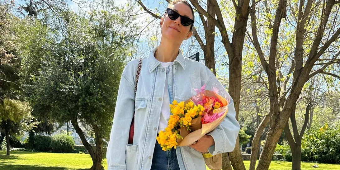 Η Βίκυ Καγιά δημιούργησε ένα άκρως ανοιξιάτικο look με την αγαπημένη τάση των celebrities και top models