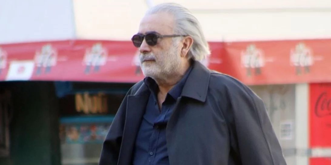 Λάκης Λαζόπουλος | Η παράξενη συνήθειά να κουρεύεται νύχτα