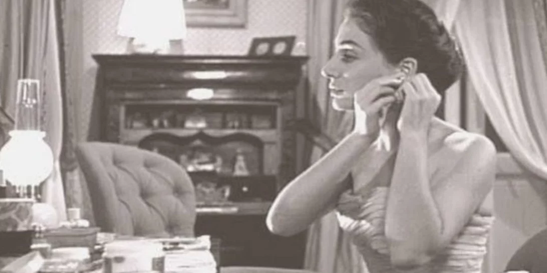 Έλλη Λαμπέτη | Η μάχη με τον καρκίνο, η απαγωγή της κόρης της και ο άδοξος έρωτας με τον Δημήτρη Χόρν