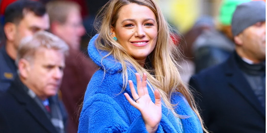 Η Blake Lively με μαγιό 2 μήνες μετά τη γέννηση του 4ου παιδιού της