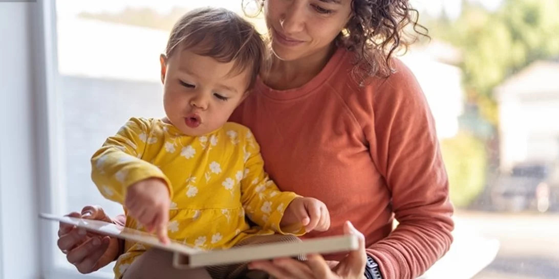 Το παιδί - φαινόμενο | 2χρονος μίλησε από τον 4ο μήνα και μαθαίνει κινέζικα από το Ίντερνετ