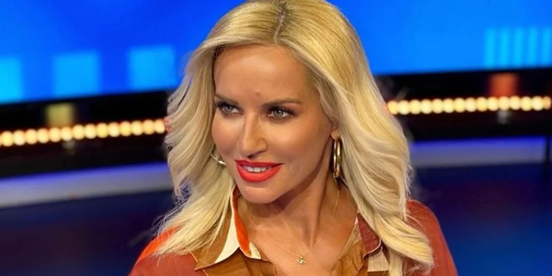 Εντυπωσιακοί κοιλιακοί | Η Μαρία Μπεκατώρου φόρεσε crop top και μας άφησε άφωνους με τη γράμμωσή της