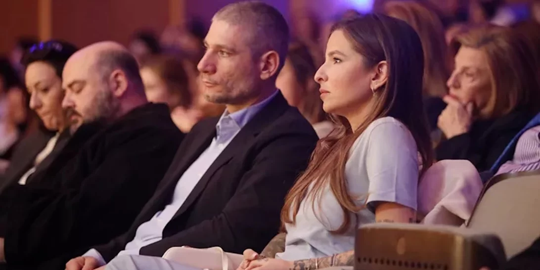 Εριέττα Κούρκουλου Λάτση | Χορεύει αγκαλιά με τον σύζυγό της στο πάρτι της βάφτισης του γιου της