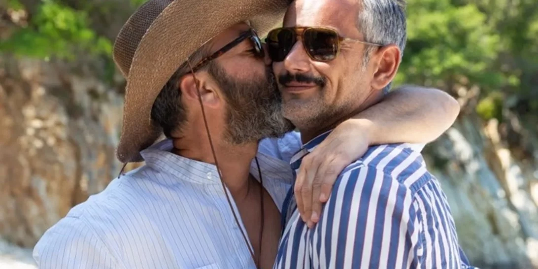 O Άγγελος Μπράτης με τον σύντροφό του για πρώτη φορά μπροστά στην κάμερα!