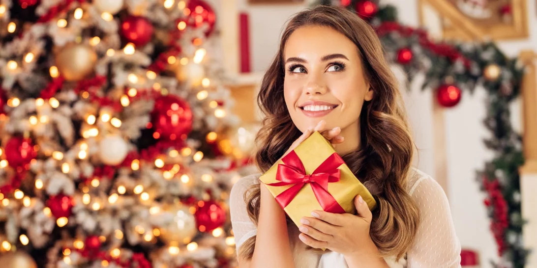 Τα πιο κομψά δώρα μόδας για τα Χριστούγεννα που κοστίζουν έως 50 ευρώ