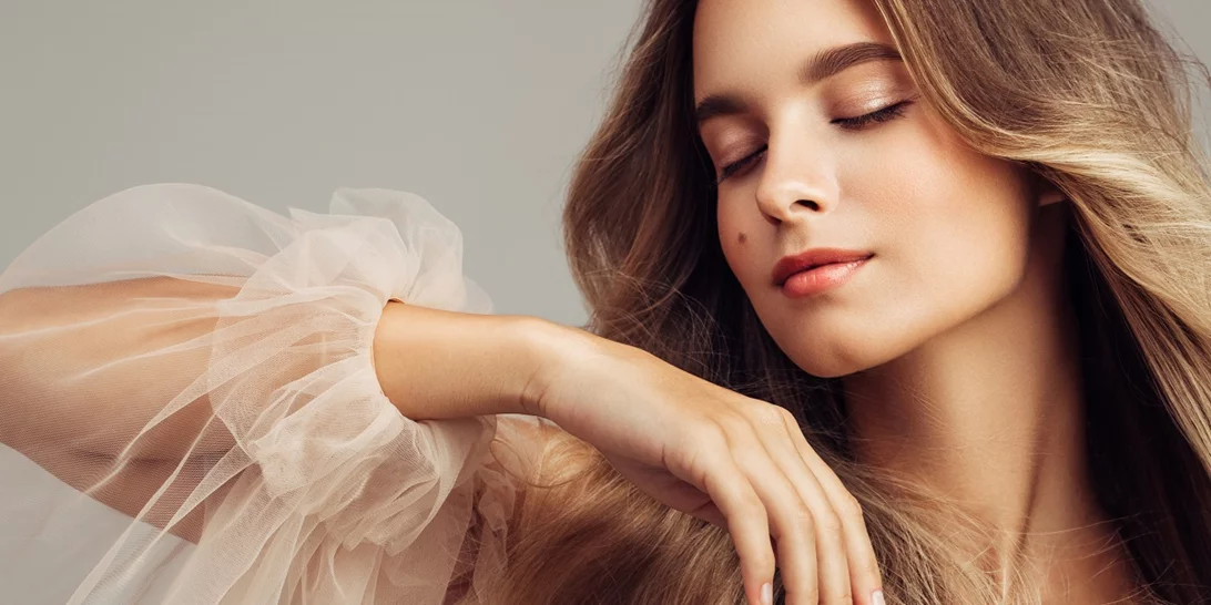 5 φρέσκα αρώματα που θα γίνουν ανάρπαστα τη νέα σεζόν