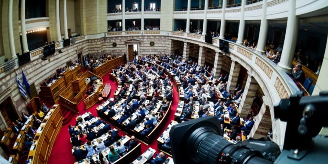 Μιλούν σήμερα οι αρχηγοί στη Βουλή | Ξεκινούν οι προγραμματικές δηλώσεις, το Σάββατο η ψήφος εμπιστοσύνης