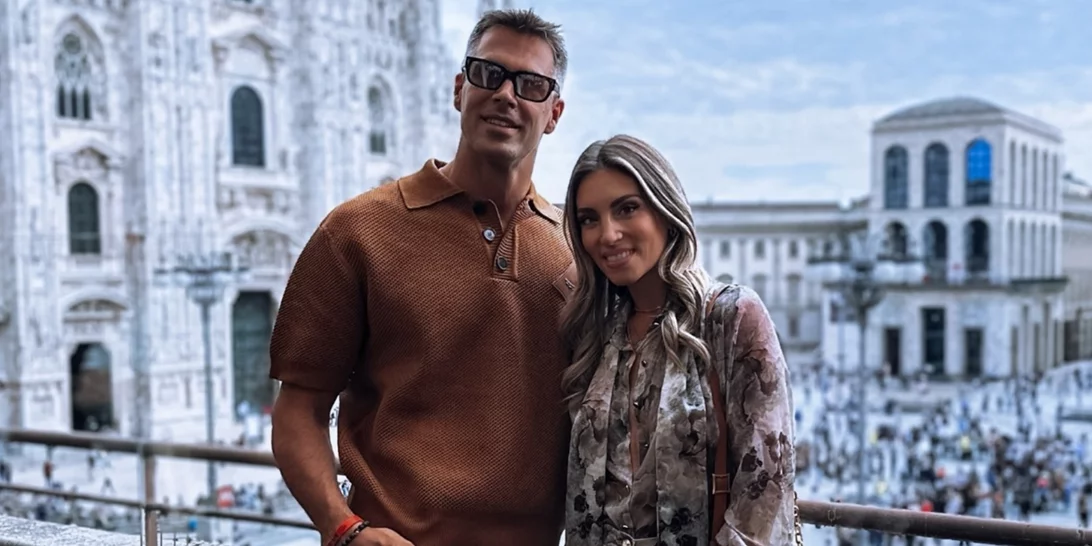 Crazy in Love | Ο Μπρούνο Τσερέλα χάρισε λουλούδια στην Αθηνά Οικονομάκου - Η εντυπωσιακή ανθοδέσμη