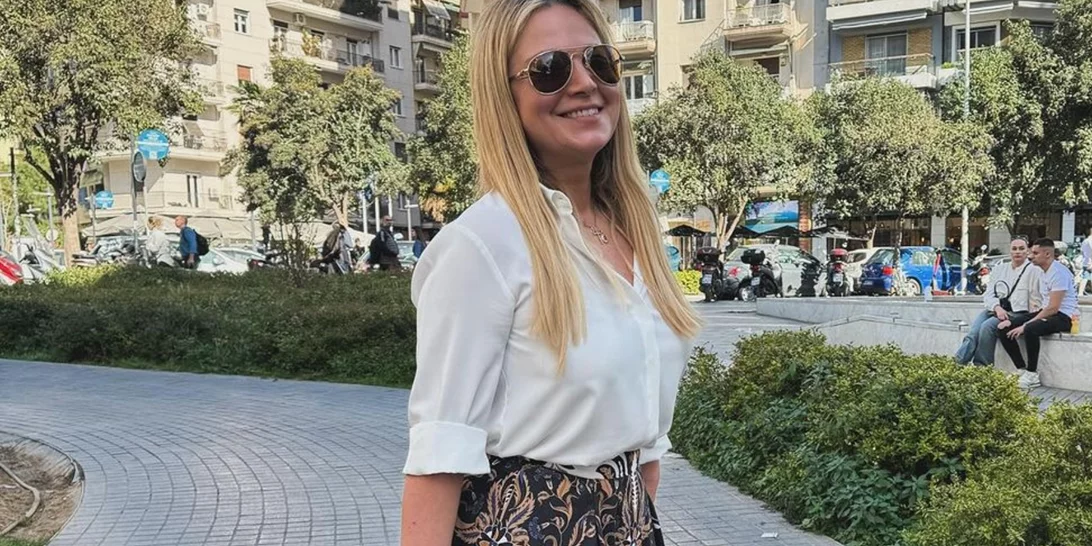 Η Νάνσυ Ζαμπέτογλου με το αλάνθαστο ανοιξιάτικο combo που χαρίζει σε κάθε γυναίκα φινέτσα