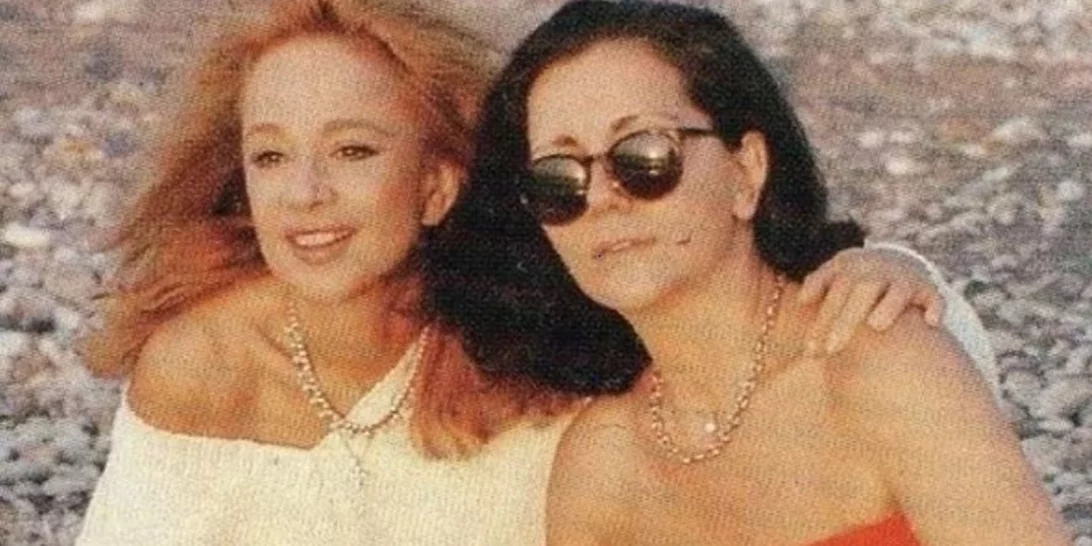 Το γαμήλιο άλμπουμ του Παπαμιχαήλ με τη Νανά Ειλικρινή | Η κίνηση της Αλίκης που έκανε έξαλλο τον πρωταγωνιστή