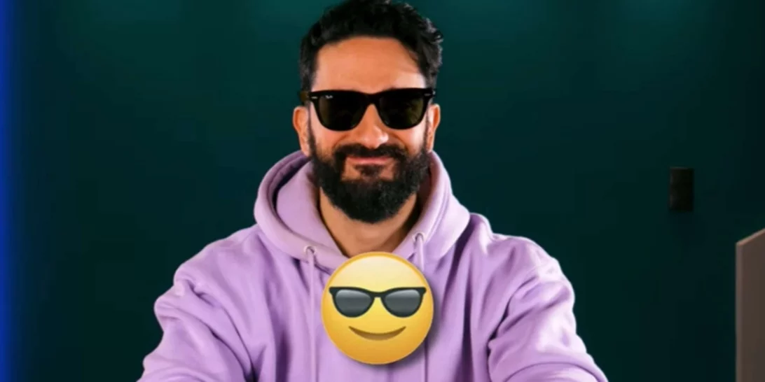 Πώς θα ήταν η ζωή μας αν μιλούσαμε μόνο με emoji, σύμφωνα με τον Διονύση Ατζαράκη