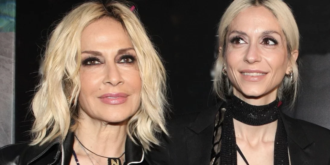 Σοφία Καρβέλα | Το φιλί σε γοητευτικό άνδρα & το νόημα της μητέρας της Άννας Βίσση