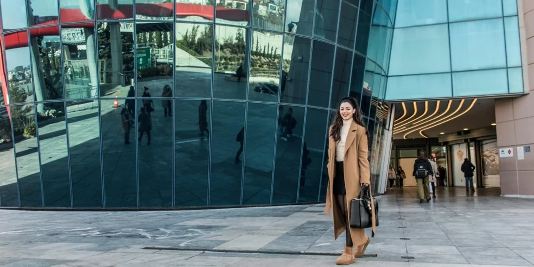 Πώς θα ανανεώσεις το στιλ σου το 2023 | Τα πιο updated tips από την fashion editor