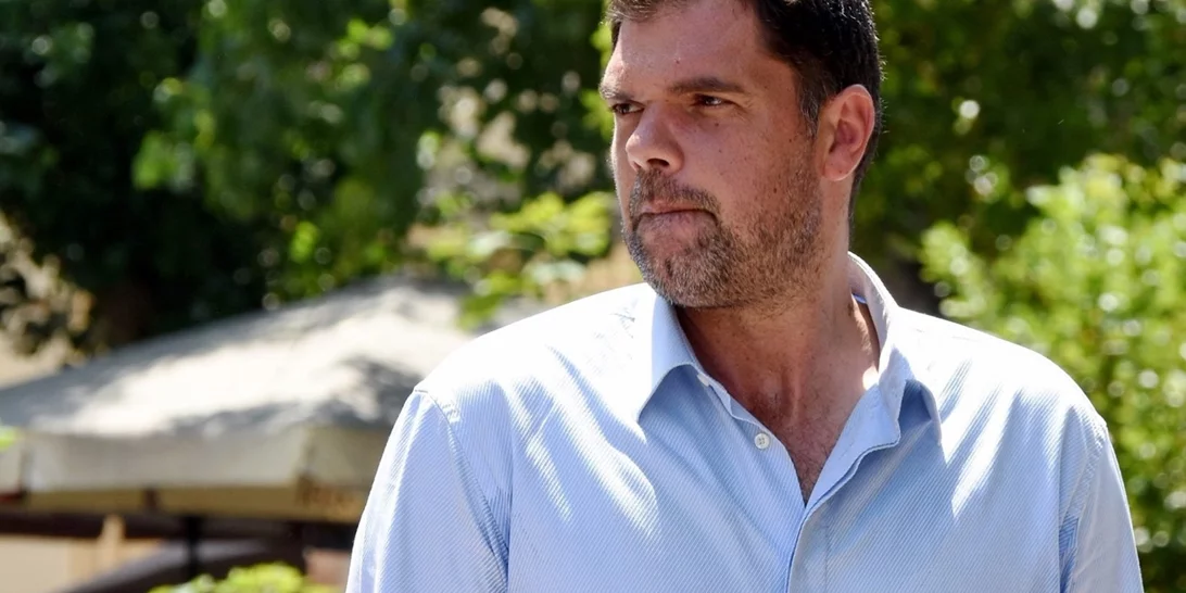 Δημήτρης Παπανικολάου για την κόρη του | "Δεν λάμβανε προσκλήσεις για πάρτι, αντιμετωπίσαμε αποκλεισμούς"