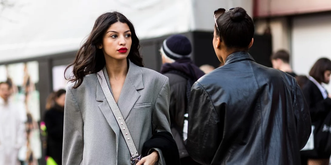 Τι χρειάζεσαι στη φθινοπωρινή γκαρνταρόμπα σου σύμφωνα με τις Παριζιάνες