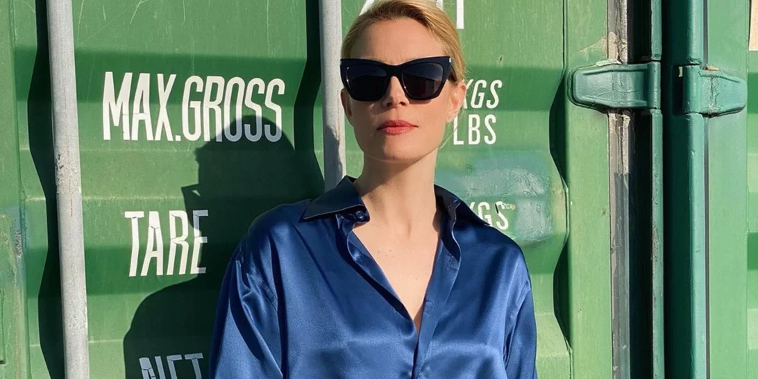 Η Βίκυ Καγιά με γαλάζιο μπικίνι | Το διαχρονικό cover-up που επέλεξε