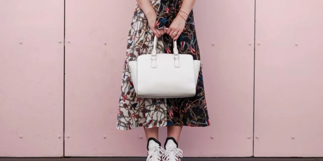 Αυτά είναι τα sneakers της φθινοπωρινής σεζόν που φορούν όλες οι fashionistas