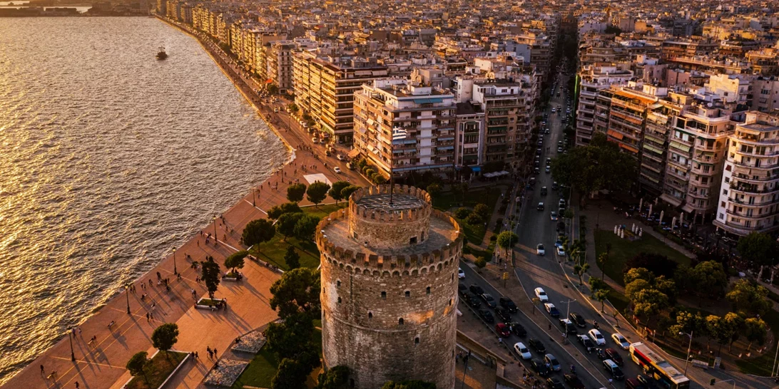 Θεσσαλονίκη | Η μπουγάτσα έγινε ...κατά λάθος παγωτό ξυλάκι κι έχει ενθουσιάσει τους τουρίστες