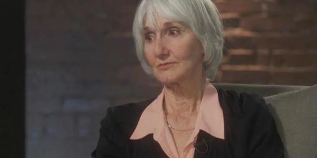 Η μητέρα ανήλικου δολοφόνου σπάει τη σιωπή της μετά από 17 χρόνια