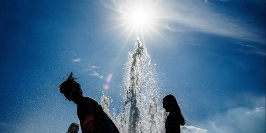 Επιμένει και σήμερα ο καύσωνας: Εως 41 βαθμούς ο υδράργυρος - Σταδιακή υποχώρηση από Δευτέρα